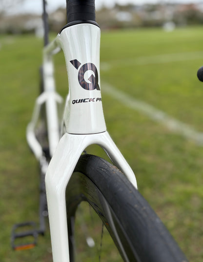 [NEW STOCK on HAND] QUICK PRO ER:ONE Starlight (L)