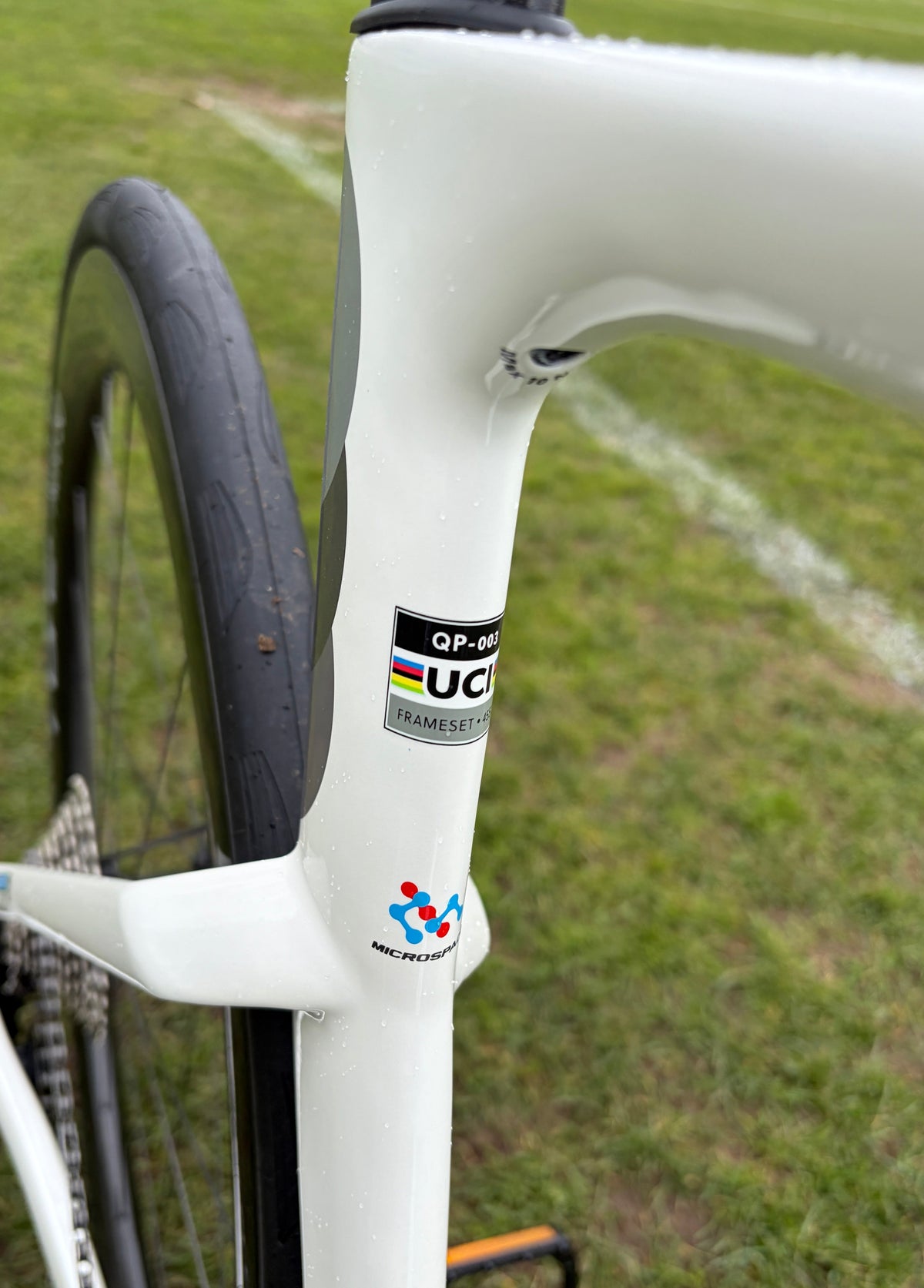 [NEW STOCK on HAND] QUICK PRO ER:ONE Starlight (L)
