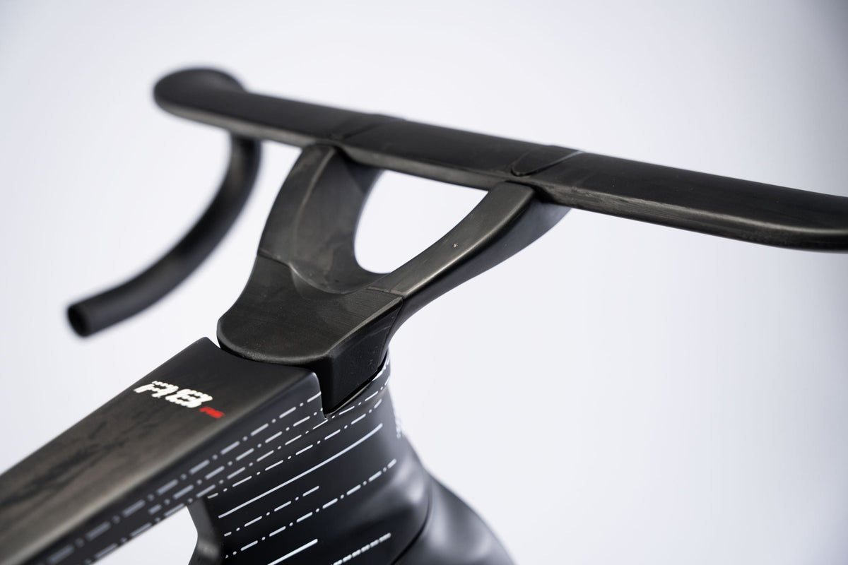 Avenger R8RS Frameset & Cockpit Package